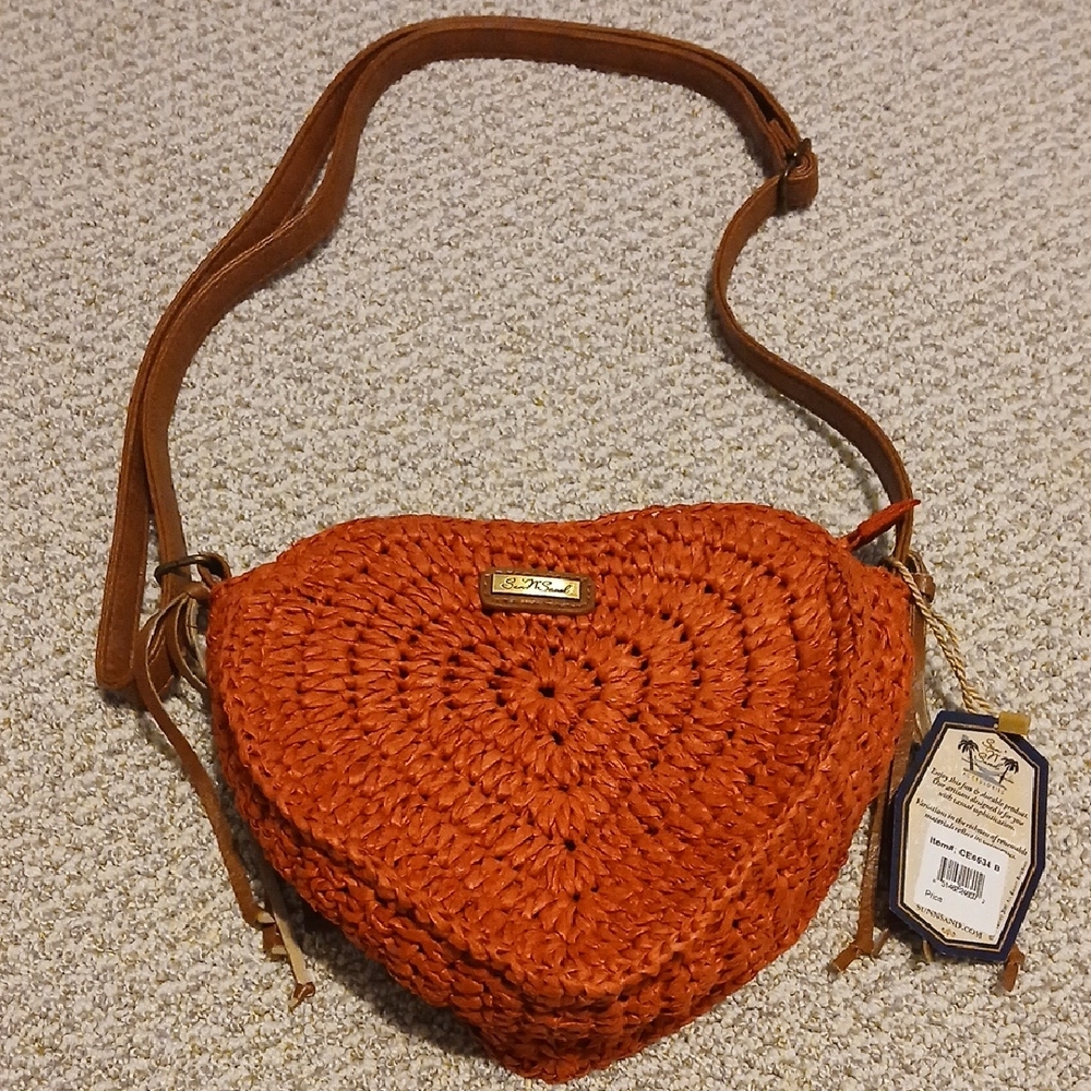 Heart-Shaped Woven Crossbody Bag in Red